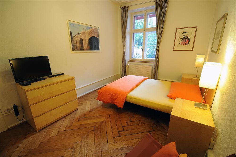 Unique Serviced Living @ Airport Line بازل المظهر الخارجي الصورة